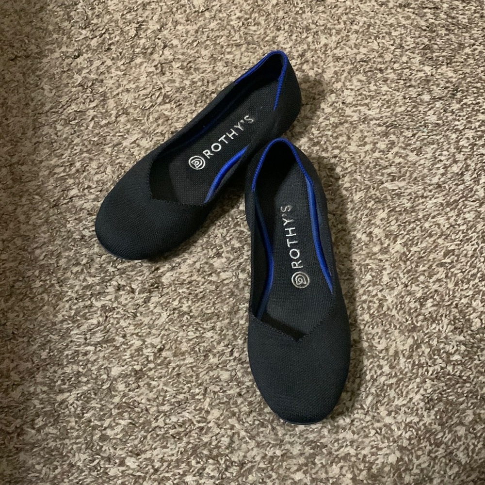 Rothy’s round toe black flats size 8